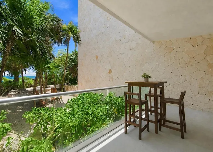 Aqua Two Bedroom Ocean View With Hot Tub 2 Min Walk To