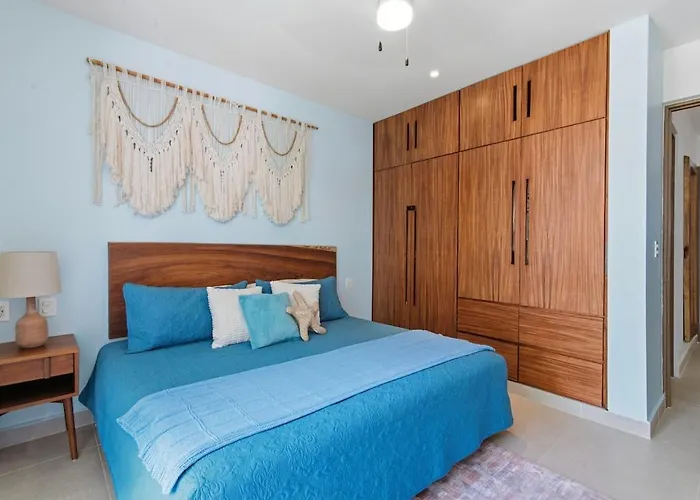 Aqua Two Bedroom Ocean View With Hot Tub 2 Min Walk To